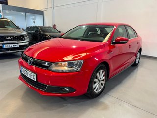 VOLKSWAGEN Jetta 1.4 TSI DSG Hybrid