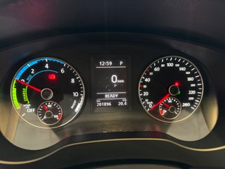 VOLKSWAGEN Jetta 1.4 TSI DSG Hybrid