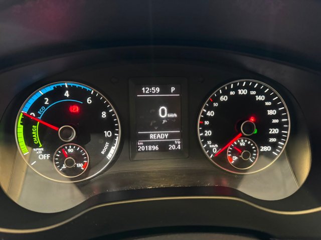 VOLKSWAGEN Jetta 1.4 TSI DSG Hybrid