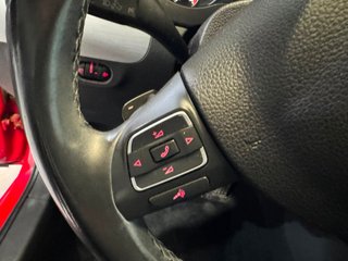 VOLKSWAGEN Jetta 1.4 TSI DSG Hybrid