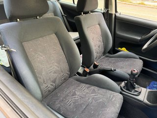 Volkswagen Golf GTI Caja 3