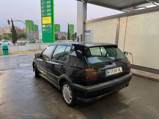 Volkswagen Golf GTI Caja 3