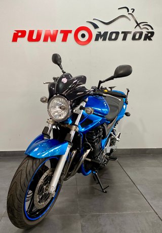 Suzuki Bandit Azul