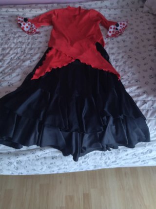 Traje de Flamenca Rojo y Negro, con maillot negro