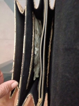 Bolso de piel serpiente