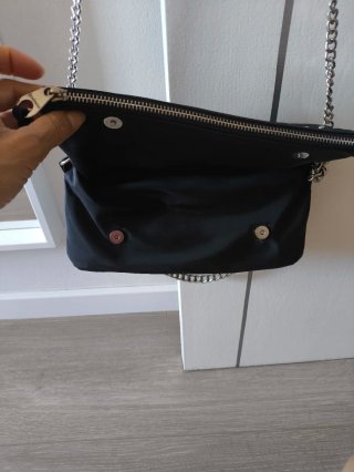 Bolso bandolera pequeño con tachuelas