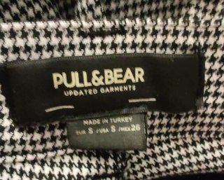 Pantalón de vestir Pull&Bear cuadros blanco y negr