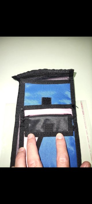 Cartera con Velcro de 1.990 NUEVA!