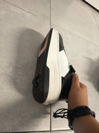 Scarpe sportive con ruote