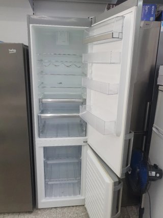 Nevera AEG con garantía y transporte