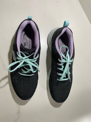 Zapatillas Skechers Negras y Moradas
