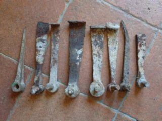 Antichi cardini in ferro battuto