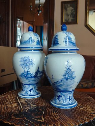2 Jarrones Porcelana Decoración Azul y Blanco