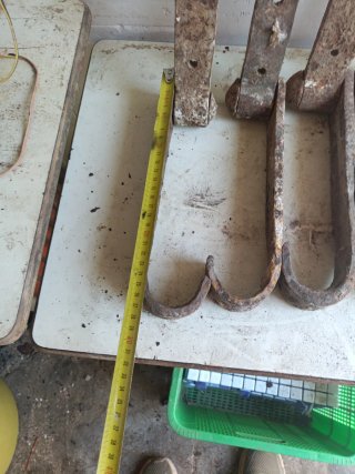 Bisagras antiguas de forja