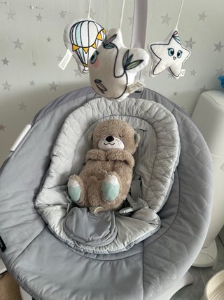 Silla mecedora Lionelo con peluche