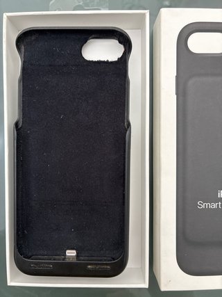 Custodia con batteria intelligente per iPhone 7 / SE