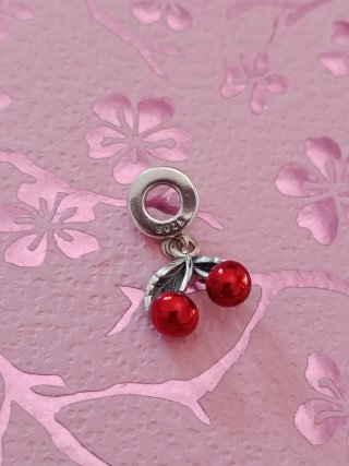 Charm cerezas plata