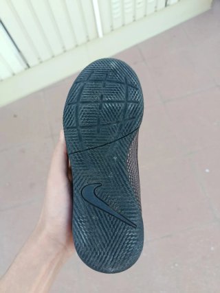 Botas de fútbol Nike Talla 42