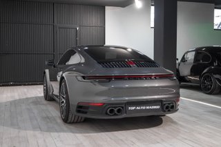 Porsche 911 Carrera 4 2023
