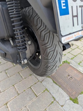 Yamaha XMAX 400 Scooter Maxi