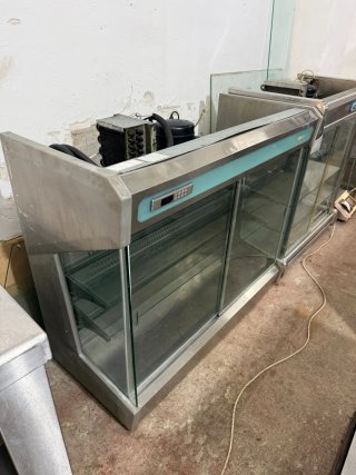Nevera Expositora Refrigerada
