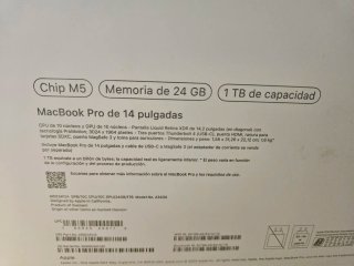 MacBook Pro 14 M5 Argento