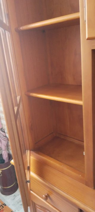 Mueble salón madera provenzal vitrina