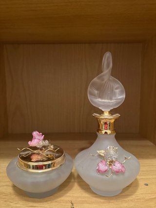 Conjunto Tocador Cristal y Flores