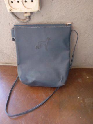 Bolso bandolera azul con perro