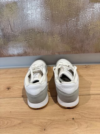 Zapatillas Reebok Blancas y Grises