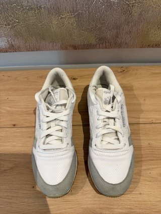 Zapatillas Reebok Blancas y Grises