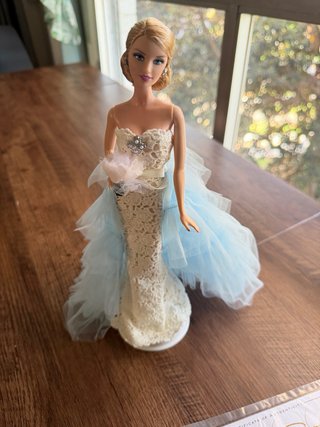 Barbie Oscar de la Renta