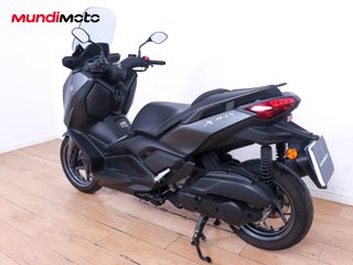 YAMAHA X-MAX 125