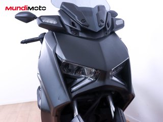 YAMAHA X-MAX 125