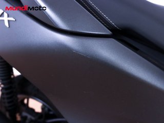 YAMAHA X-MAX 125