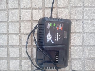 Taladro percutor a batería Ferrex