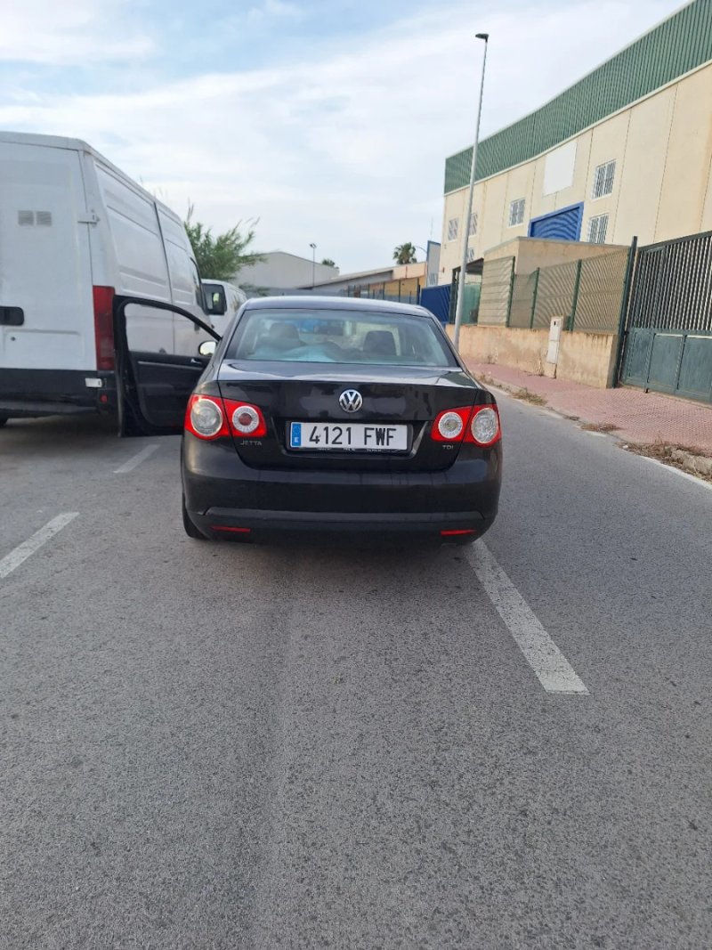 Volkswagen Jetta 2007 - foto 1