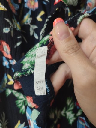 Mono estampado floral negro