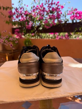 Zapatillas Michael Kors Negras y Plateadas