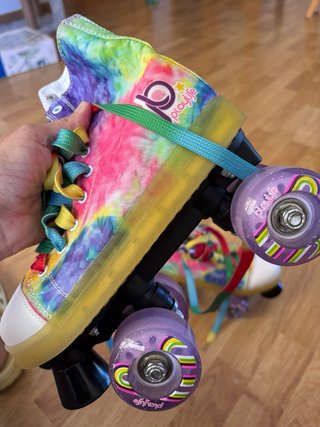 Patines Tie Dye Talla 35 Nuevos. Suela con luces.