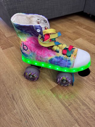 Patines Tie Dye Talla 35 Nuevos. Suela con luces.