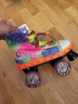 Patines Tie Dye Talla 35 Nuevos. Suela con luces.