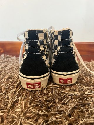 Zapatillas Vans Negras y Blancas