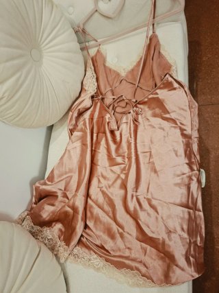 Pijama con encaje
