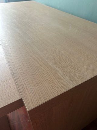 Escritorio IKEA MALM con tablero extraíble