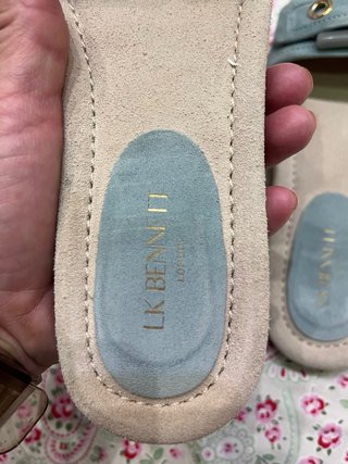 Sandalias LK Bennett Azul y Beige