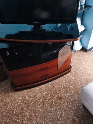Mueble TV con ruedas
