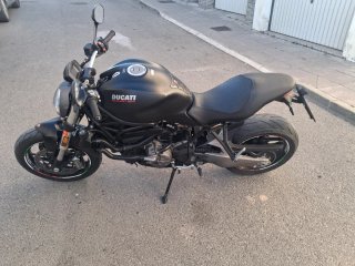 Ducati Monster 821 Negra