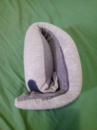Almohada cervical viscoelástica gris