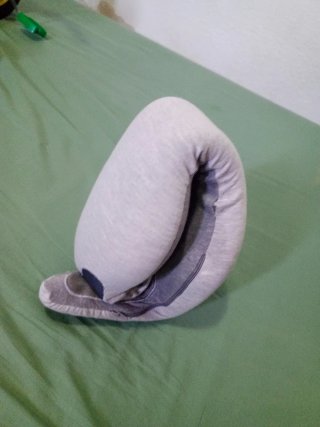 Almohada cervical viscoelástica gris